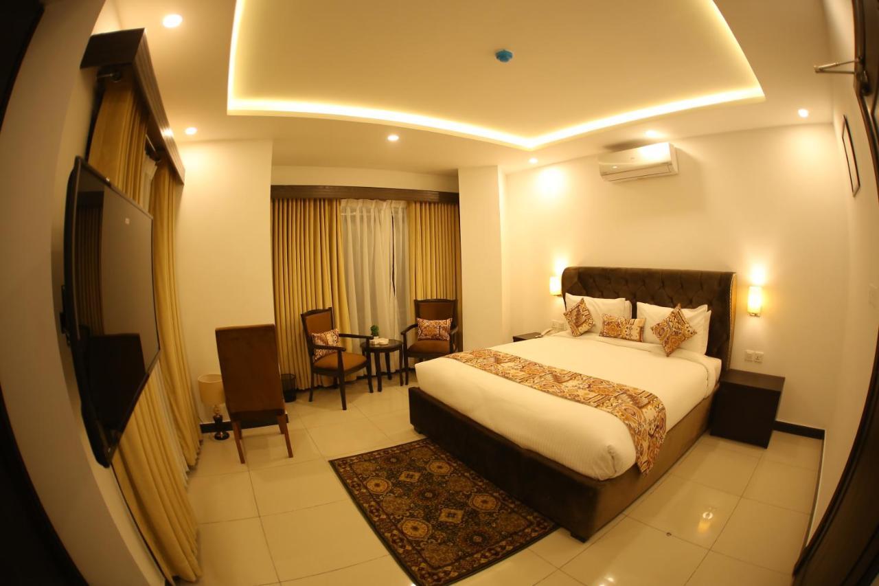 Grand Mongolia Hotel Rawalpindi Exterior photo